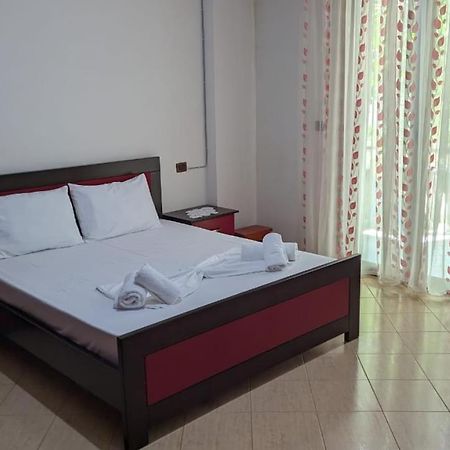 סרנדה Hasani Apartments מראה חיצוני תמונה